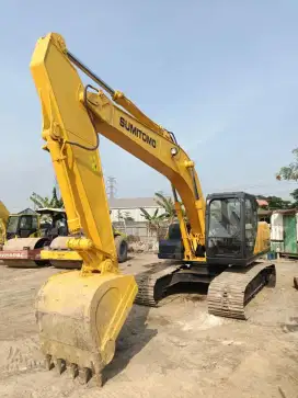 Excavator merk sumitomo SH210 tahun 2017