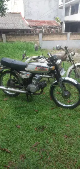 Suzuki a100 warna antik.2unit