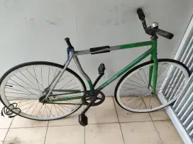 SEPEDA FIXIE BEKAS