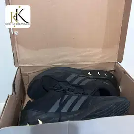 Adidas Kaptir Black