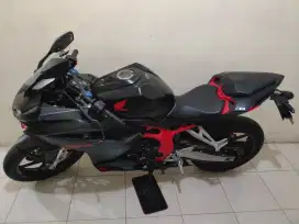 CBR 250 RR BLACK AND RED