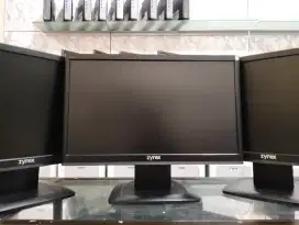 Monitor LCD Zyrex 95ND 19inchi