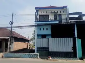 Dijual Rumah Strategis Pinggir Jalan dan Nyaman - Kediri