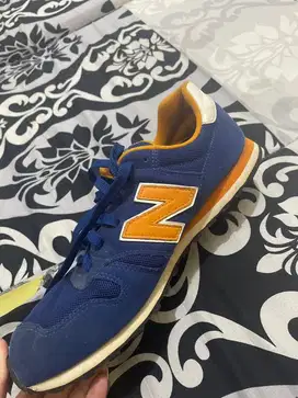 Sepatu New balance 373