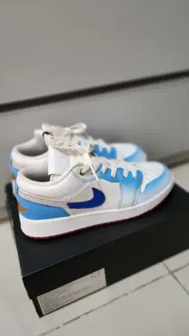 Sepatu Air Jordan 1 Low SE