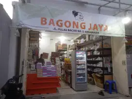 Karyawan Toko Retail