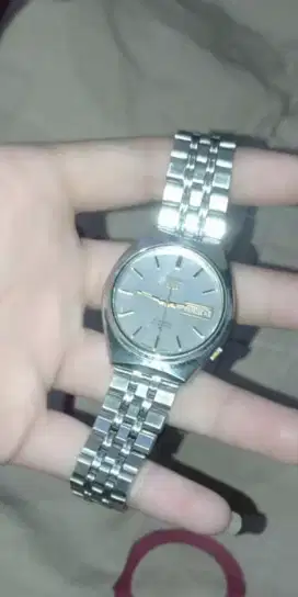 Jam Analog Seiko