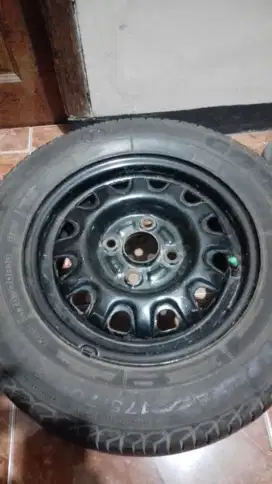 Ban 175 70 R13 Velg kaleng bekas kijang