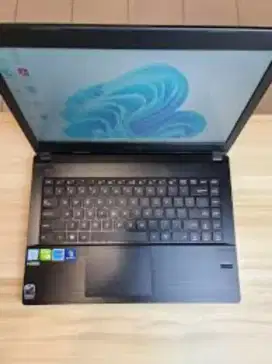 Asus i7 ram 6gb ssd 128gb batre +1jam