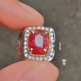 Batu Natural Padparadscha Sapphire Tanzania No Heat 5.22 Ct CGL Memo