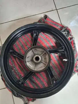 Velg Belakang Xeon GT 124 Bekas