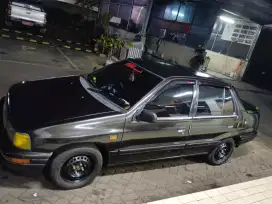 Jual mobil bekas Daihatsu charade classy saloon 1992