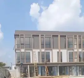Ruko 3 Lantai Pinggir Jalan Utama Super Strategis di Lippo Cikarang