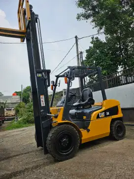 Forklift 3 ton caterpilar