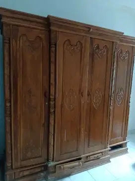 Lemari Kayu Jati 4 Pintu