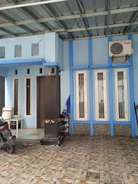 di jual cepqt rumah lantai di perumahan griya galaxy condet