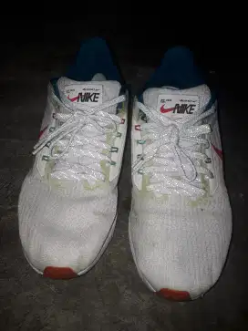 Sepatu Nike original masih mulus. bisa nego !!