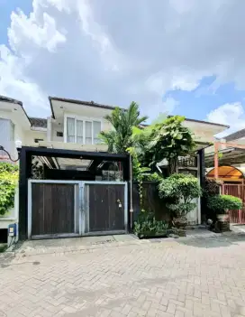 RUMAH MINIMALIS  MEWAH 2 LANTAI DEKAT SEKOLAH HWAINH