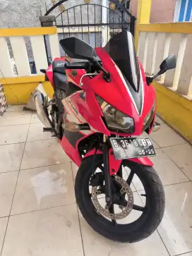 Honda CBR 150 CC Tahun 2015