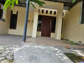 Disewakan rumah tinggal di Polim Regency Blok G/9 Bojonegoro.