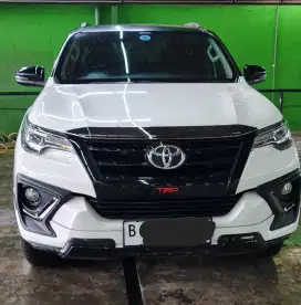 TOYOTA FORTUNER 2.7 SRZ TRD BENSIN 2020 TERMURAH SEPERTI BARU