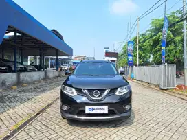 Nissan X-Trail 2.5 Bensin-AT 2015 Hitam