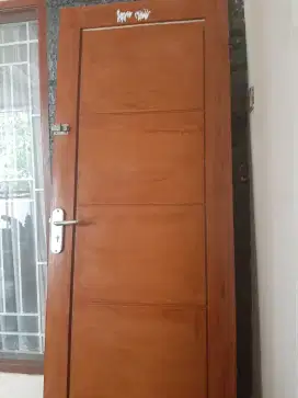 Pintu jati muda