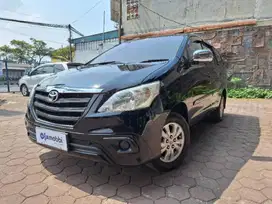 TDP 16JT Toyota Kijang Innova 2.0 E Bensin-MT 2014 Hitam