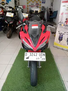 Honda CBR 150 R