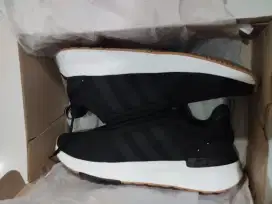 [BNIB] New Original Adidas Racer TR21 Running Shoes Size 42 / 26.5cm