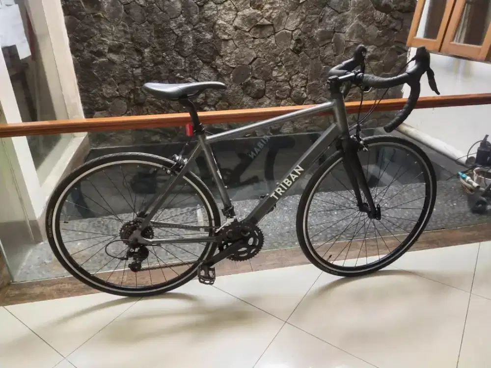 Bismillah jual cepet
Sepeda Roadbike RC Triban 120