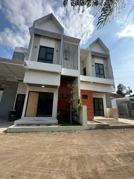 Promo Rumah 2 Lantai Hanya 1 Menit Ke Ringroad Selatan Ready SHM