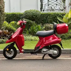 Baby Matic Qingqi 50cc Tipe mancung 2tak tahun 2000 warna Asli
Merah