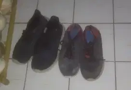 Sepatu sekolah ga muat