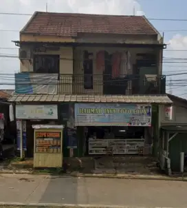 Disewakan tahunanan kios + atas rumah