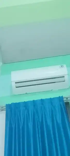 AC Midea 1/2 PK