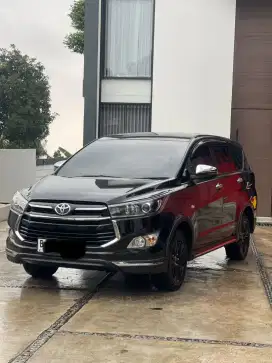 Innova venturer bensin matic 2019