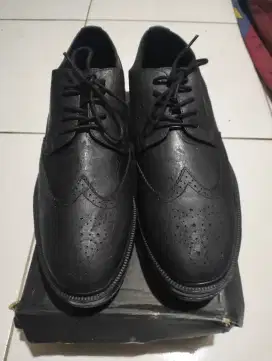SEPATU KULIT PRADA WINGTIP SIZE 40 UPSIZE INSOLE 260 KONDISI JOS