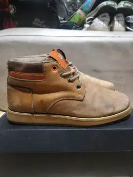 CATERPILLAR BOOTS MIDLE COKLAT