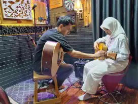Kursus alat musik gitar, bass, piano, vocal