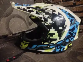 Helm Cross JPX X24