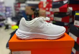 Nike revolution 6 NN White