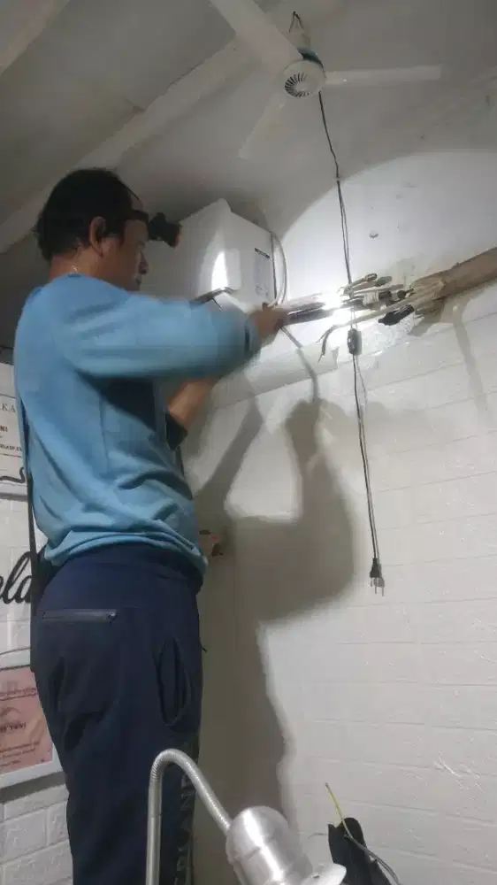 Terima service AC service kulkas dan mesin cuci bergransi