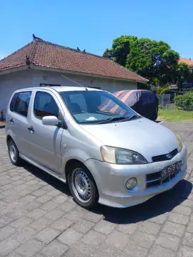 Daihatsu YRV automatic