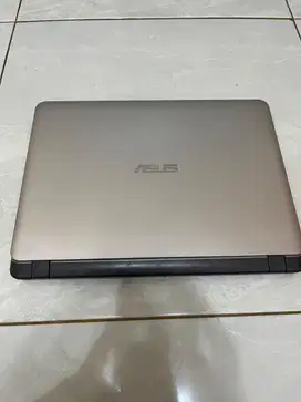 Laptop Asus core i3