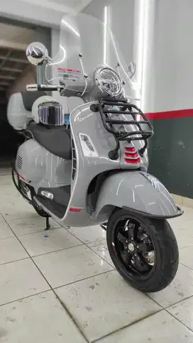 Vespa GTS150 ie SS Grey Matteria Full Aksesoris