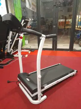 Alat Fitness Treadmill Elektrik 1 fungsi bisa BB hingga 80 kg