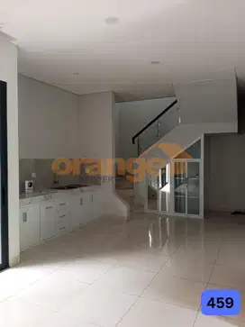 Dijual Rumah Rapih Siap Huni di dalam Cluster Kota Wisata Cibubur