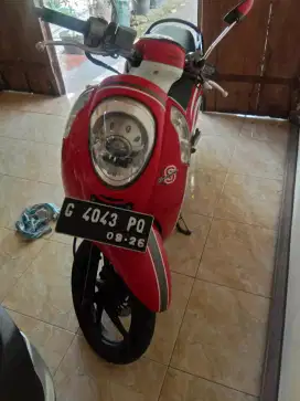 Jual Honda Scoopy Th. 2016, warna merah putih