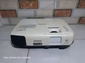 Ready infocus Epson EB-S200 murah